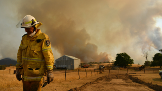 Australia's Terrible Telecom Infrastructure Leaving People Without Vital Info During Bushfire Crisis